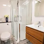 Luxury With Parking Апартаменты *
