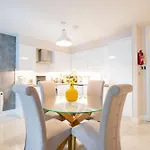 Luxury With Parking Апартаменты Голуэй