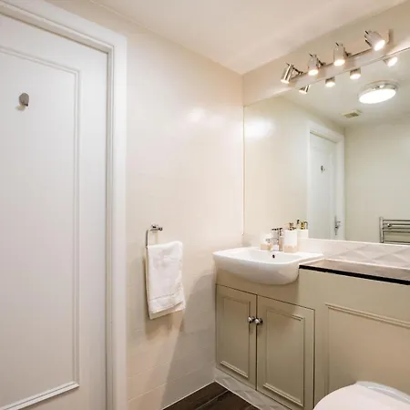 Luxury With Parking *