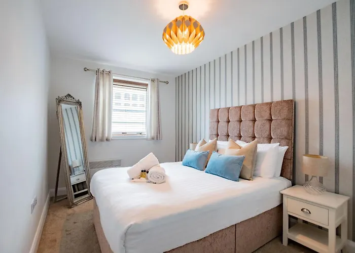 Luxury With Parking *