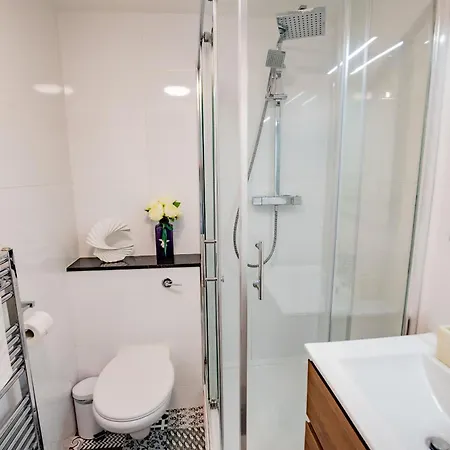 Luxury With Parking Apartment Galway