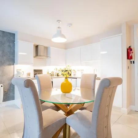 Luxury With Parking Apartment Galway